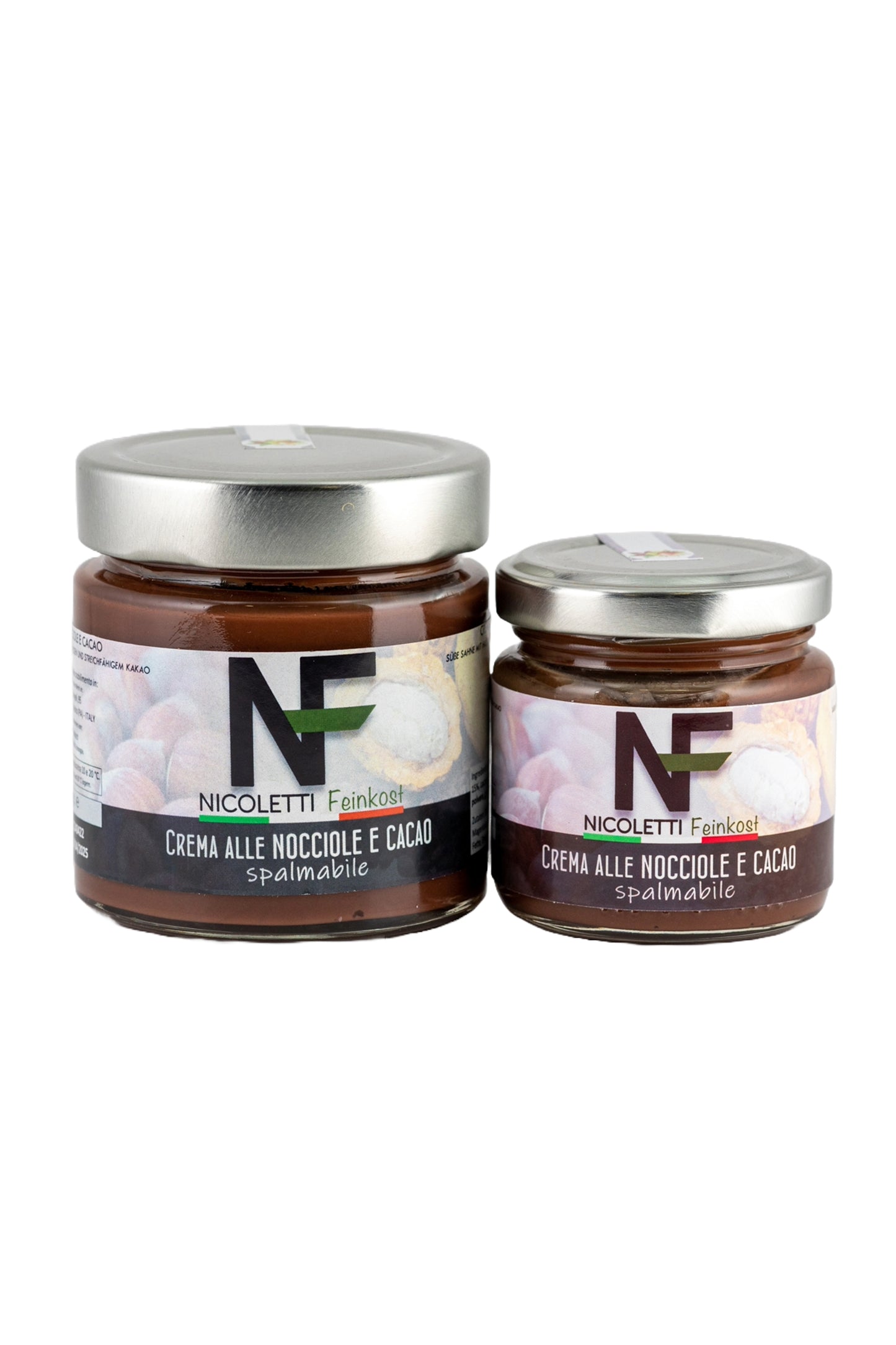 Zwei Gläser Crema alle Nocciole e Cacao: 230g und 100g, hergestellt in Sizilien für Nicoletti Feinkost Schongau, aus hochwertigen Haselnüssen und Kakao, handwerkliche Haselnuss-Schokoladencreme mit intensivem nussigen Geschmack und süßem Kakao, ideal als Aufstrich, in Desserts oder pur.
