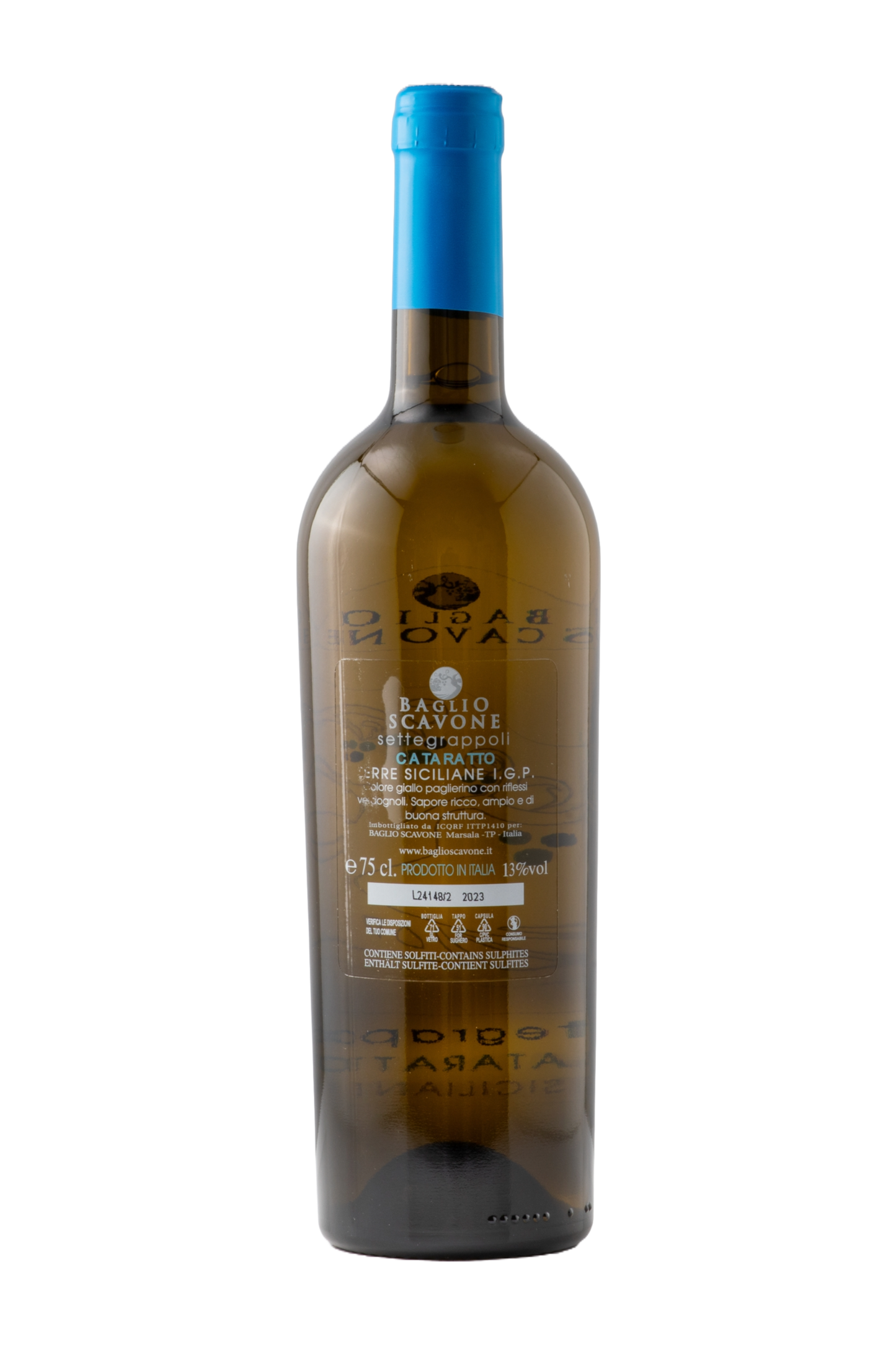Rückseite der Flasche Settegrappoli Catarratto Bianco Lucido – mit Angaben zu Rebsorte, Ausbau, Alkoholgehalt und Servierempfehlung. Sizilianischer Weißwein aus dem Sortiment von Nicoletti Feinkost.