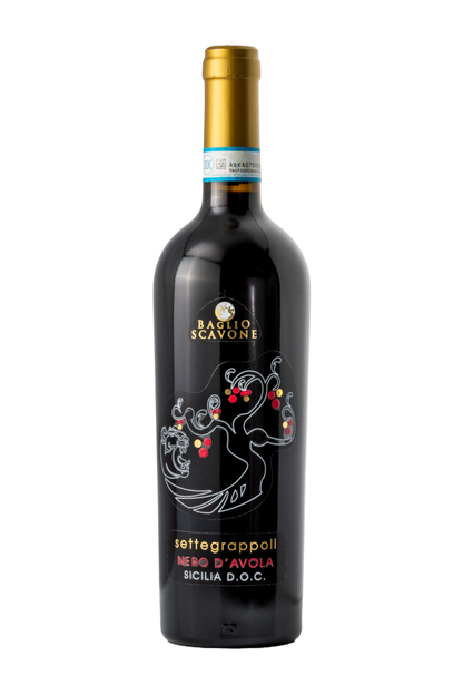 Flasche Settegrappoli Nero d’Avola Terre Siciliane I.G.P. – intensiver sizilianischer Rotwein mit fruchtigem Duft und würzigem Charakter, ausgewählt von Nicoletti Feinkost.